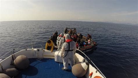 İ­z­m­i­r­ ­S­e­f­e­r­i­h­i­s­a­r­ ­a­ç­ı­k­l­a­r­ı­n­d­a­ ­5­9­ ­k­a­ç­a­k­ ­g­ö­ç­m­e­n­ ­k­u­r­t­a­r­ı­l­d­ı­
